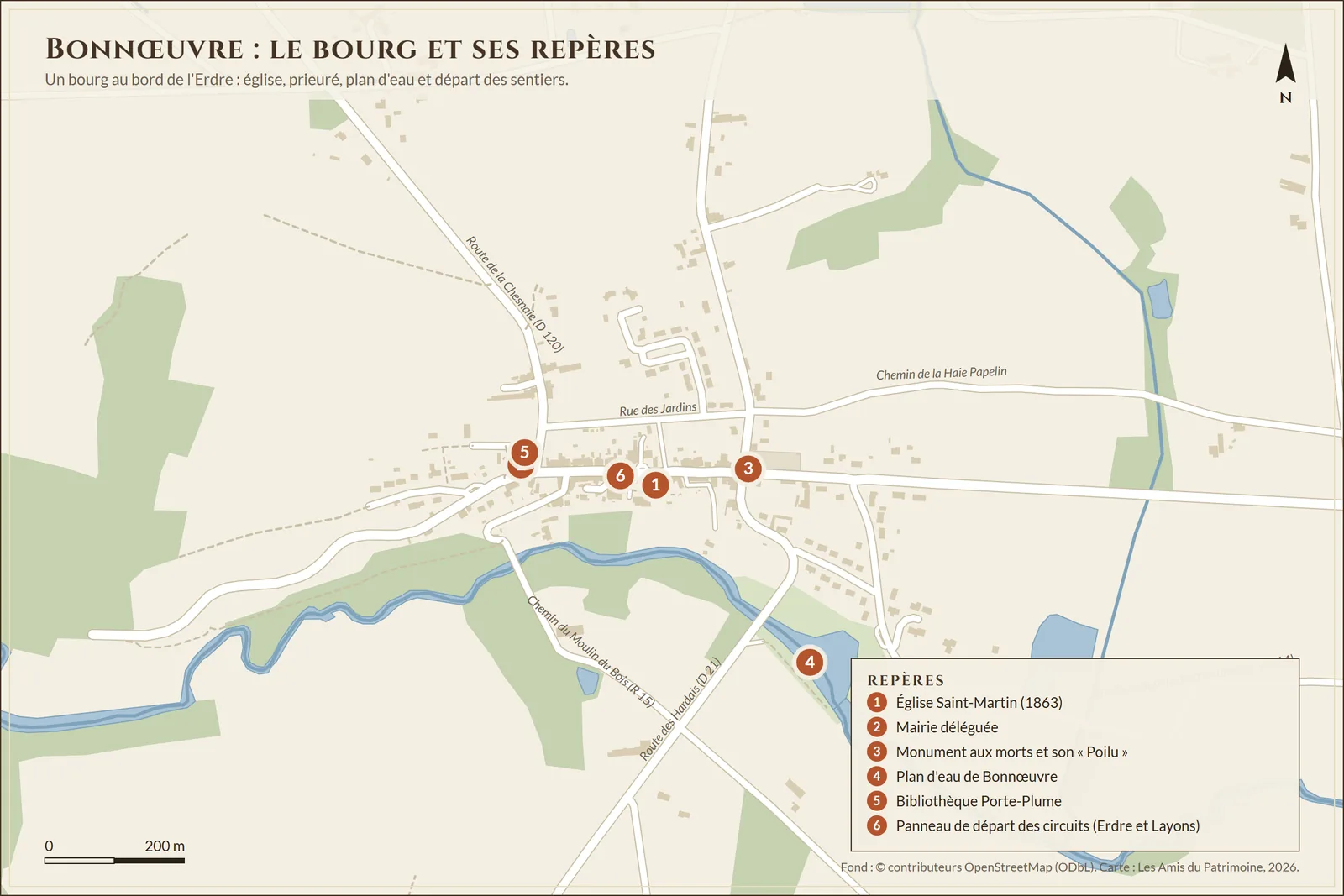 Le bourg de Bonnœuvre et ses repères : église Saint-Martin, mairie, monument aux morts, plan d'eau, bibliothèque et panneau de départ des circuits. Fond de carte © contributeurs OpenStreetMap.