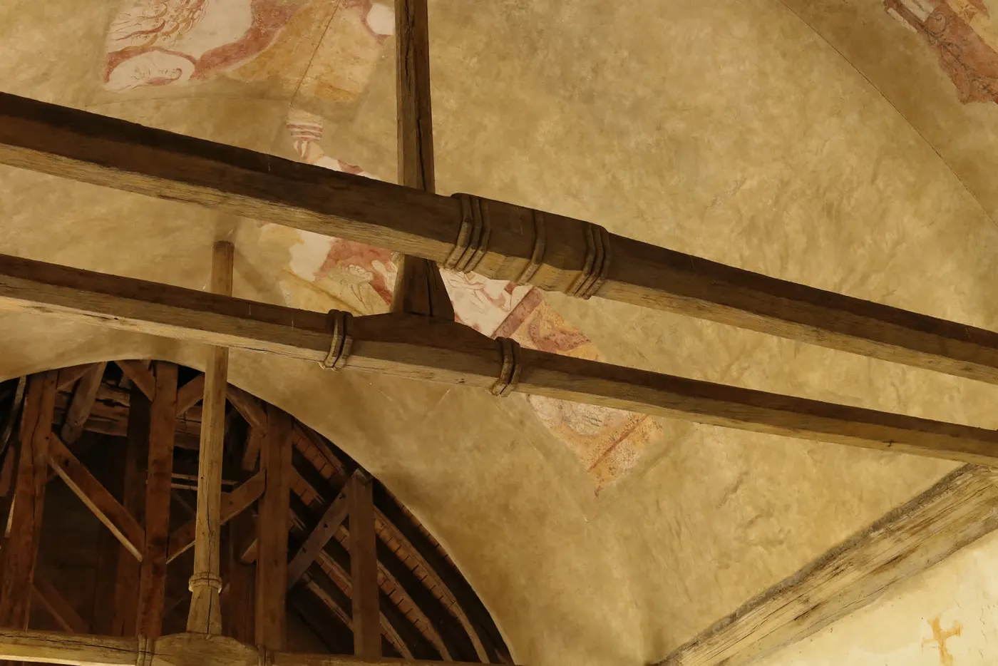 Saint-Sulpice : La Chapelle du Vieux-Bourg et ses 400 m² de Peintures Médiévales