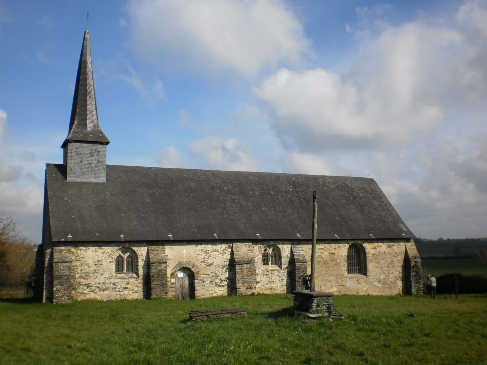 Que Faire à Saint-Sulpice-des-Landes ? Chapelles et Fresques Médiévales